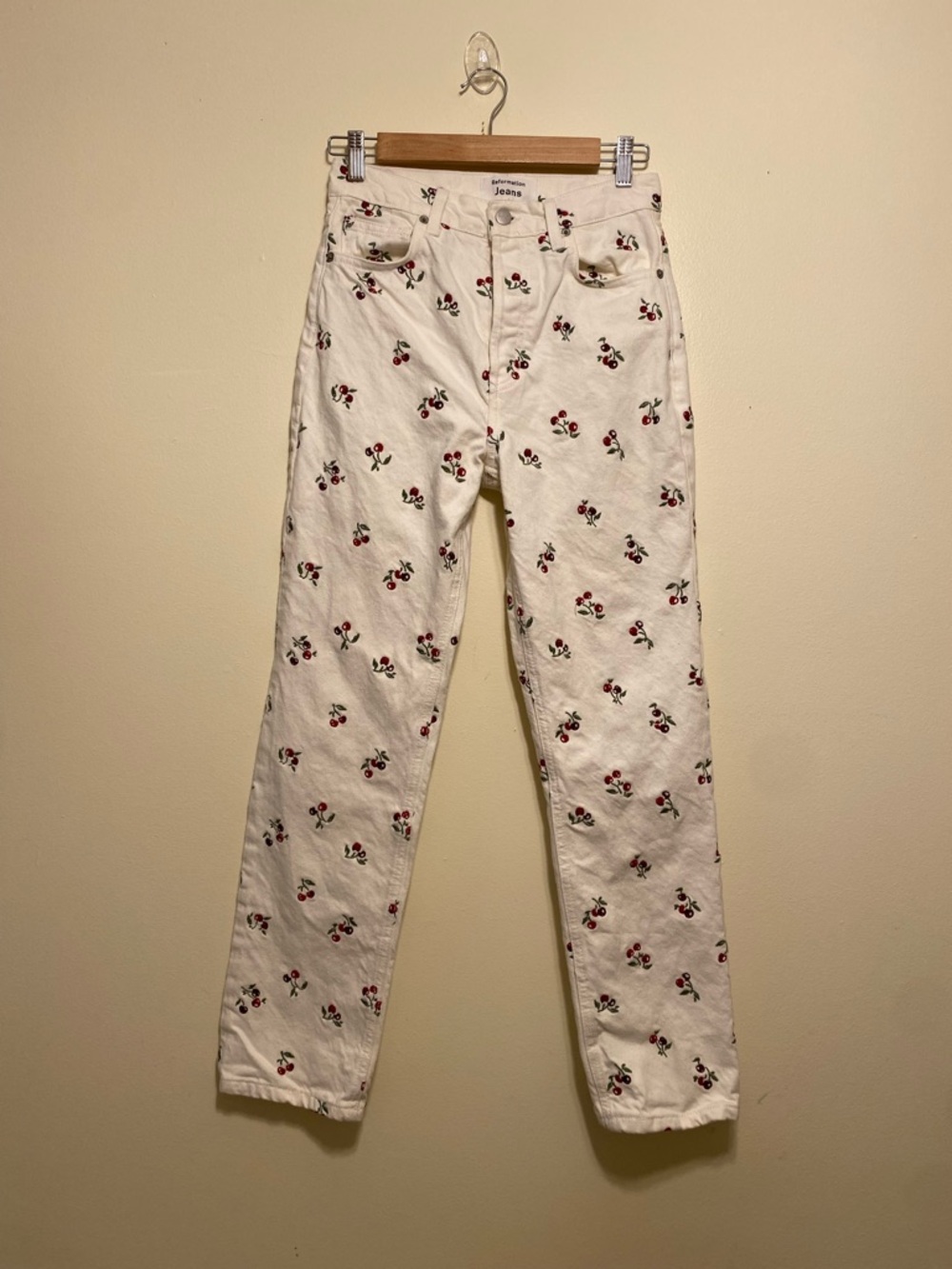 Reformation White Straight-Leg Jeans with Cherry Motif. Size 26 - Picture 4 of 14